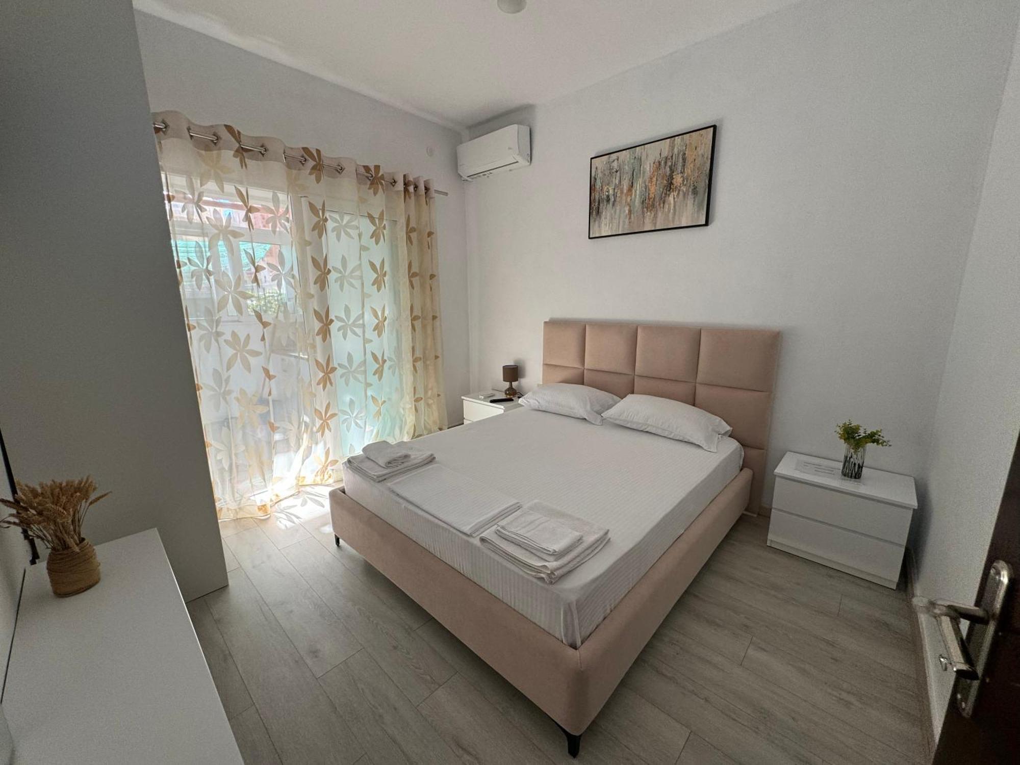 Dadaj Apartments Sarandë エクステリア 写真